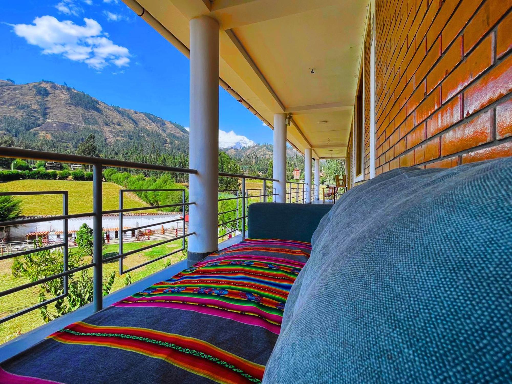 Runaway Eco Hostal